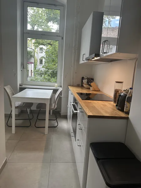 Modern möblierte 2-Zimmer-Wohnung mit Balkon direkt an der Deutschen Oper – Charlottenburg — photo 1